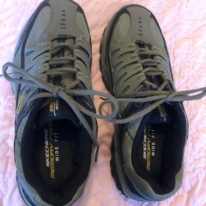 Men’s Tennis Shoes